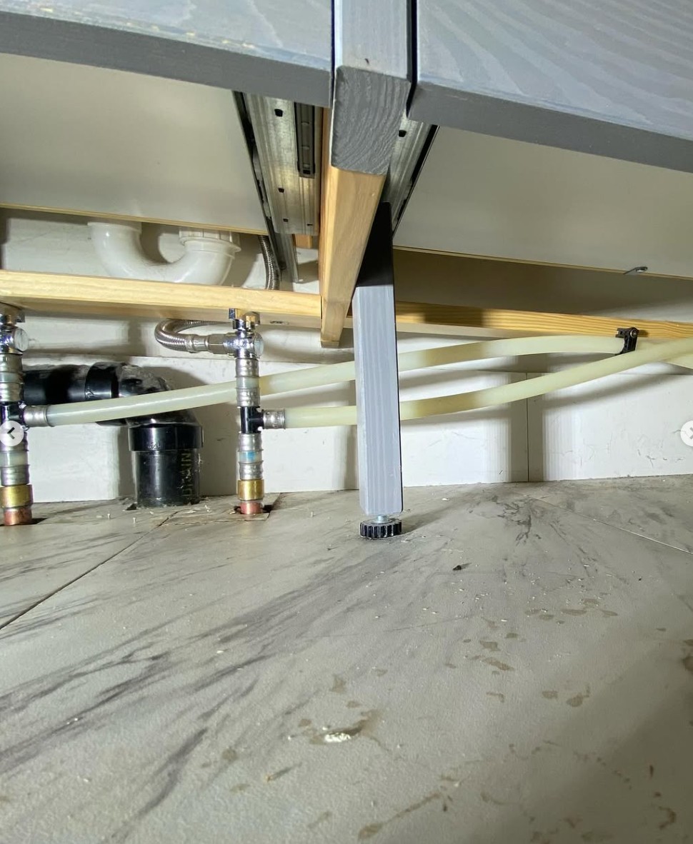 Blais Plumbing project: Vanity supply connections