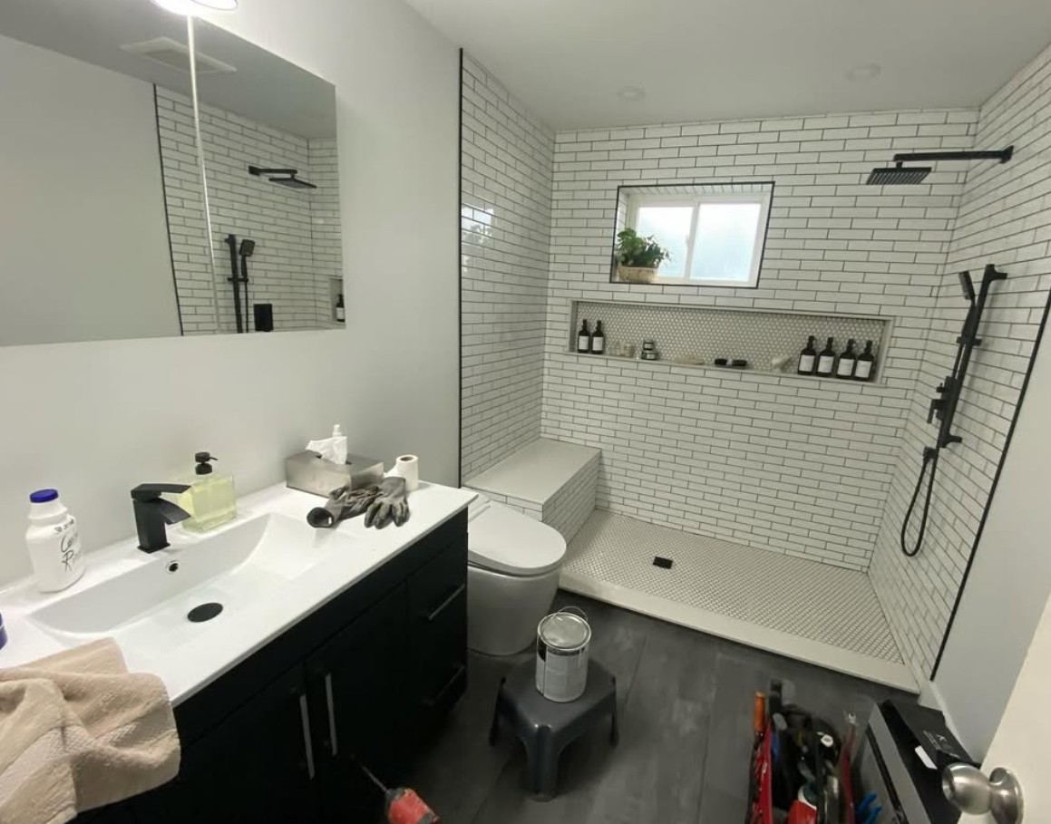 Blais Plumbing project: Bathroom with walk-in shower