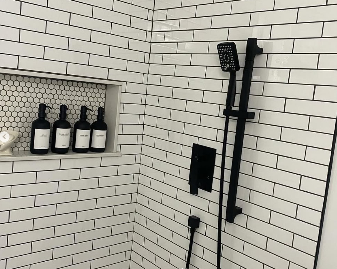 Blais Plumbing project: Black shower fixtures
